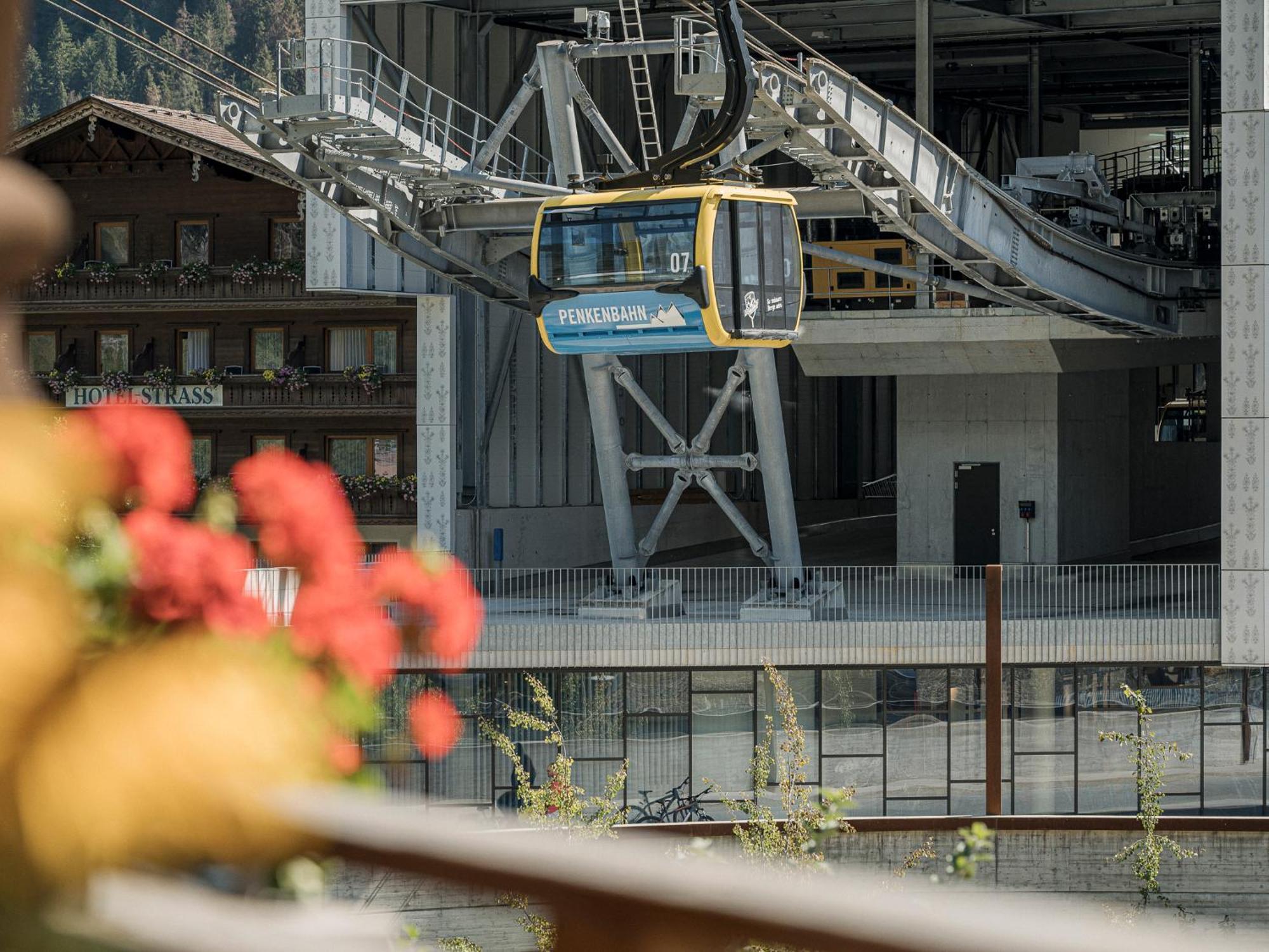 Apart Central - Premium Mountain&Garden Mayrhofen Quarto foto