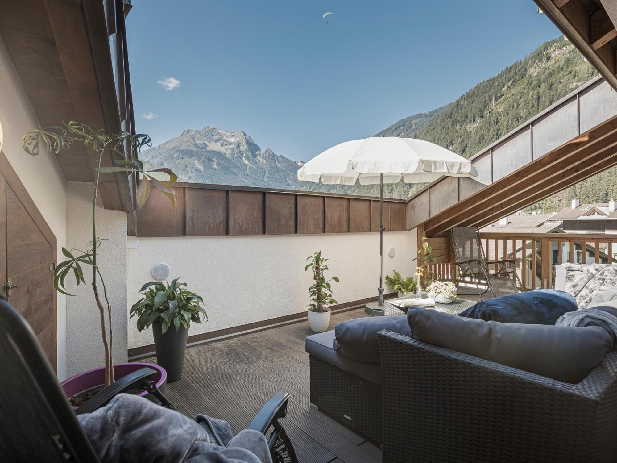 Apart Central - Premium Mountain&Garden Mayrhofen Quarto foto
