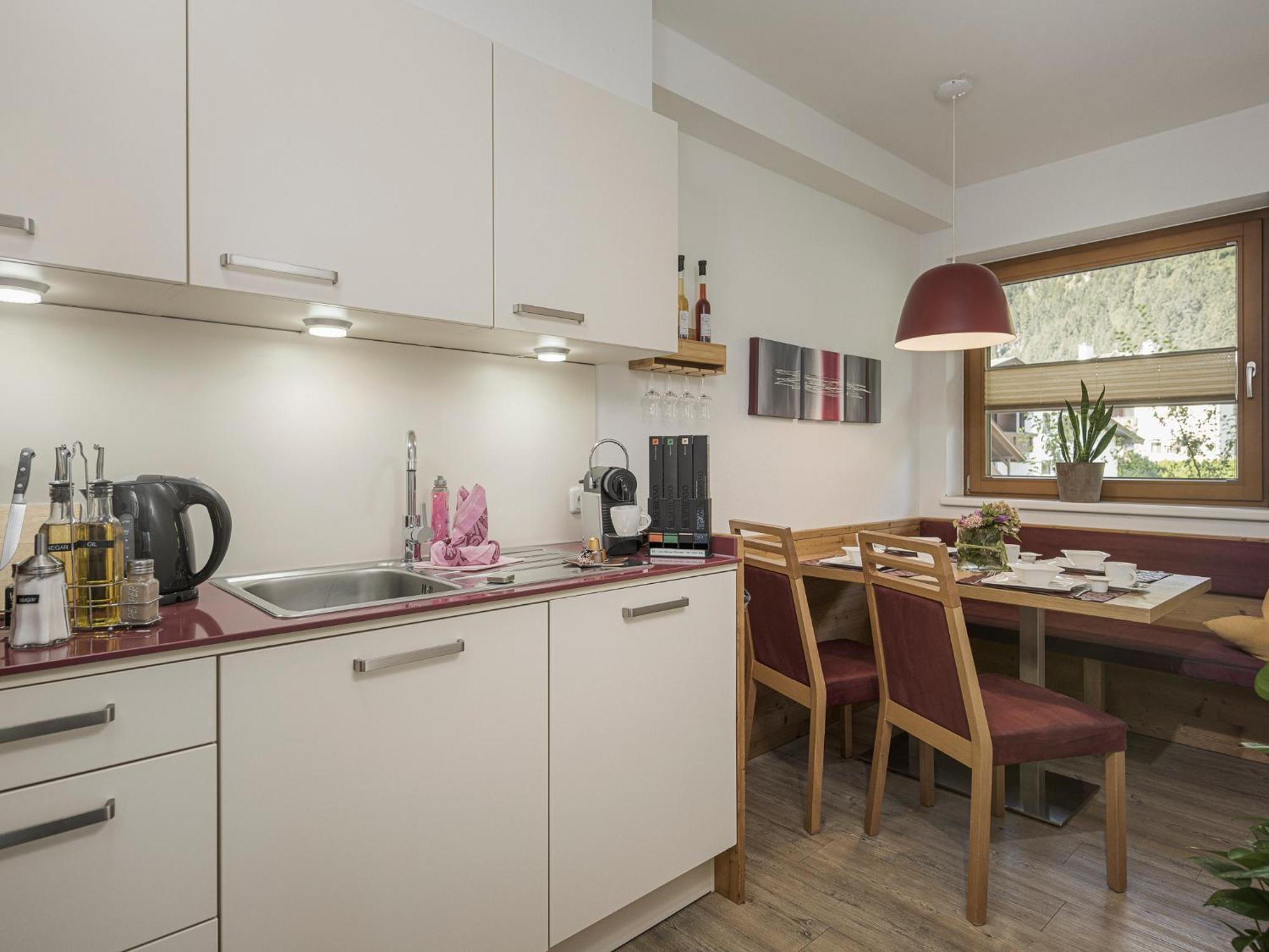 Apart Central - Premium Mountain&Garden Mayrhofen Quarto foto