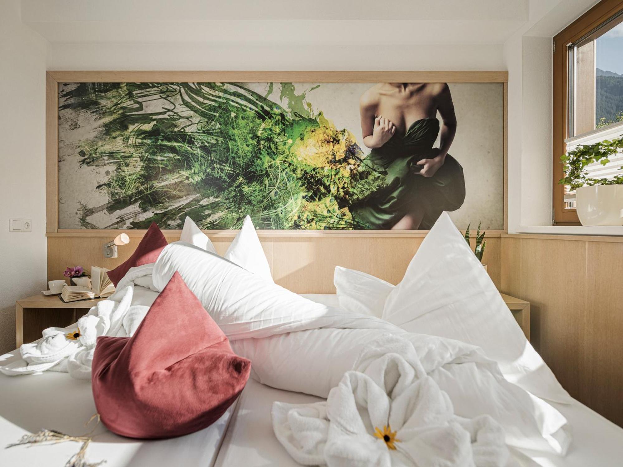 Apart Central - Premium Mountain&Garden Mayrhofen Quarto foto
