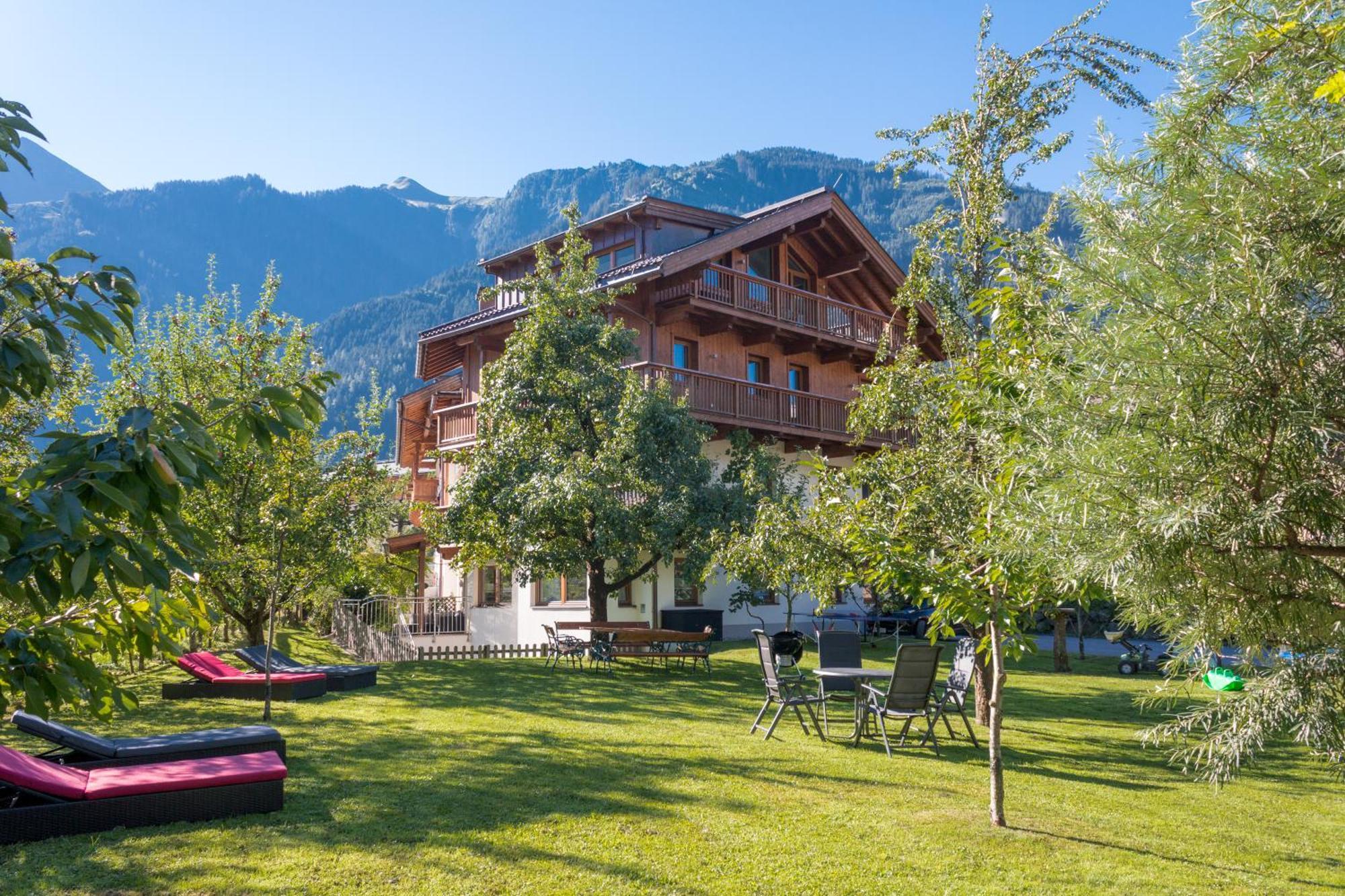 Apart Central - Premium Mountain&Garden Mayrhofen Exterior foto
